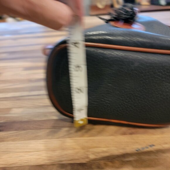 Vintage Mni Dooney & Bourke All-Weather Leather Drawstring Bucket Bag - Picture 10 of 16